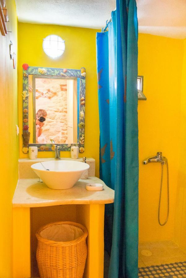 Private Studio In Historic House Lastros ภายนอก รูปภาพ