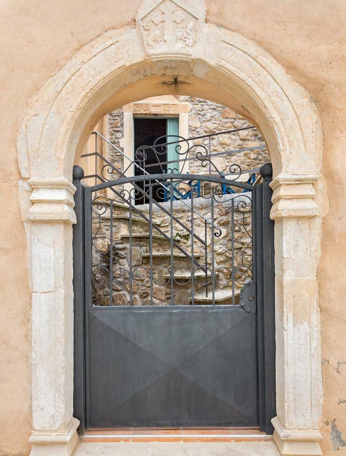 Private Studio In Historic House Lastros ภายนอก รูปภาพ