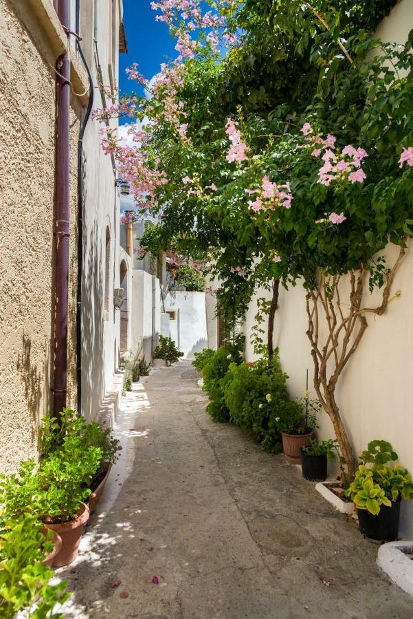 Private Studio In Historic House Lastros ภายนอก รูปภาพ