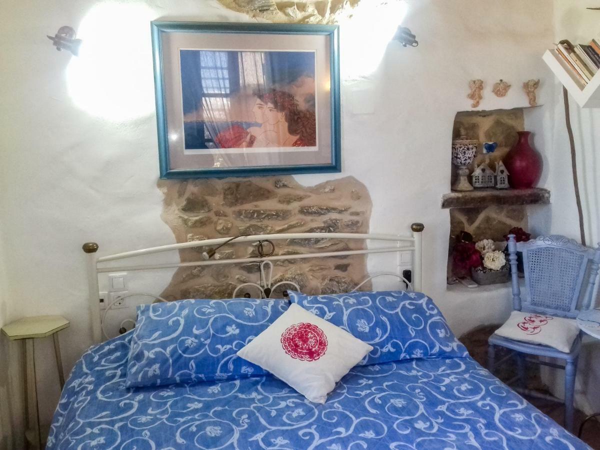 Private Studio In Historic House Lastros ภายนอก รูปภาพ