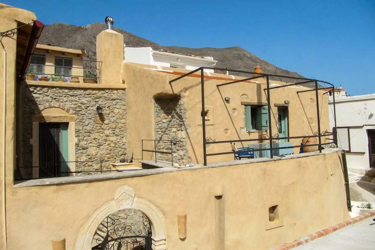 Private Studio In Historic House Lastros ภายนอก รูปภาพ